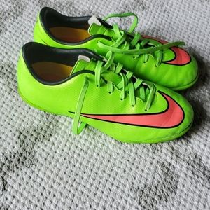 Little boys indoor soccer shoes